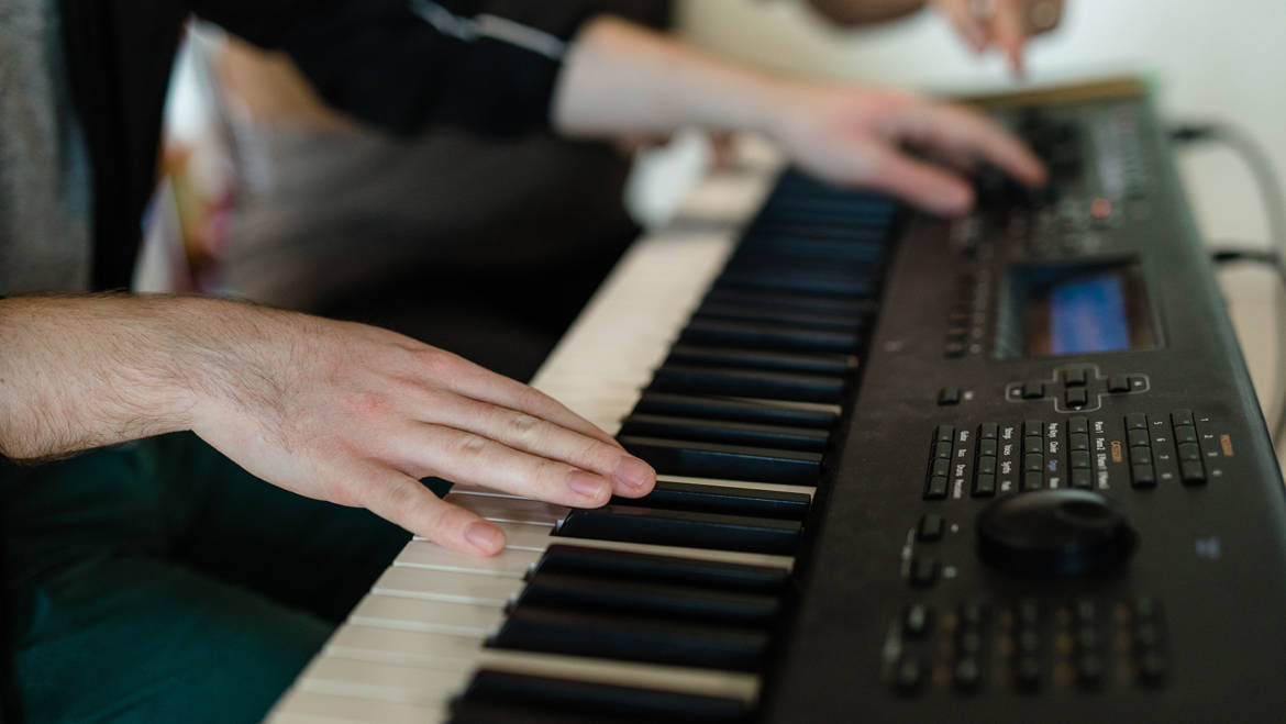 Piano & Keyboards